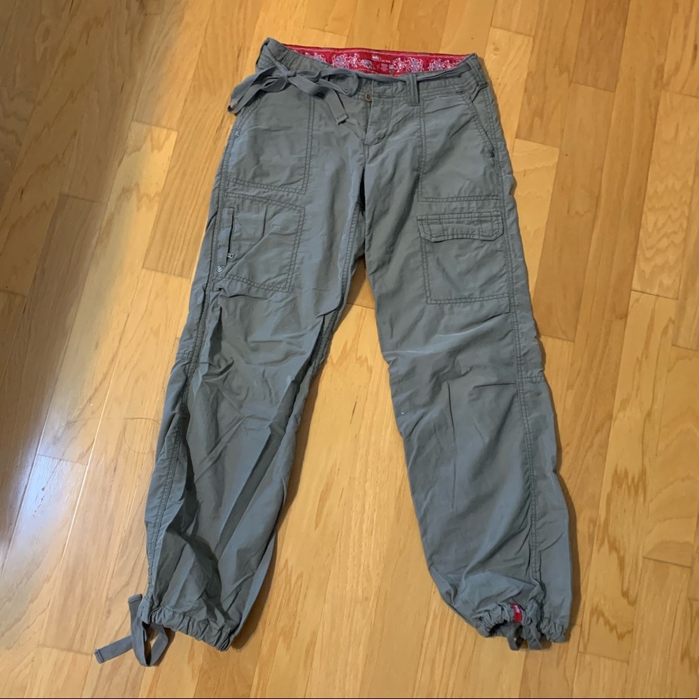 EDC by esprit, vintage baggybrown cargo pants, teen/juniors size 5 (women’s 0/2)